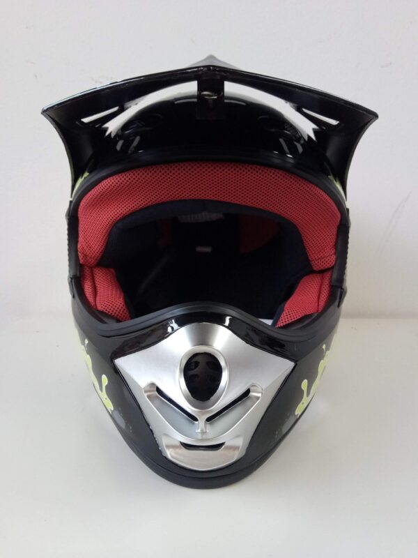 Helmet fun 18