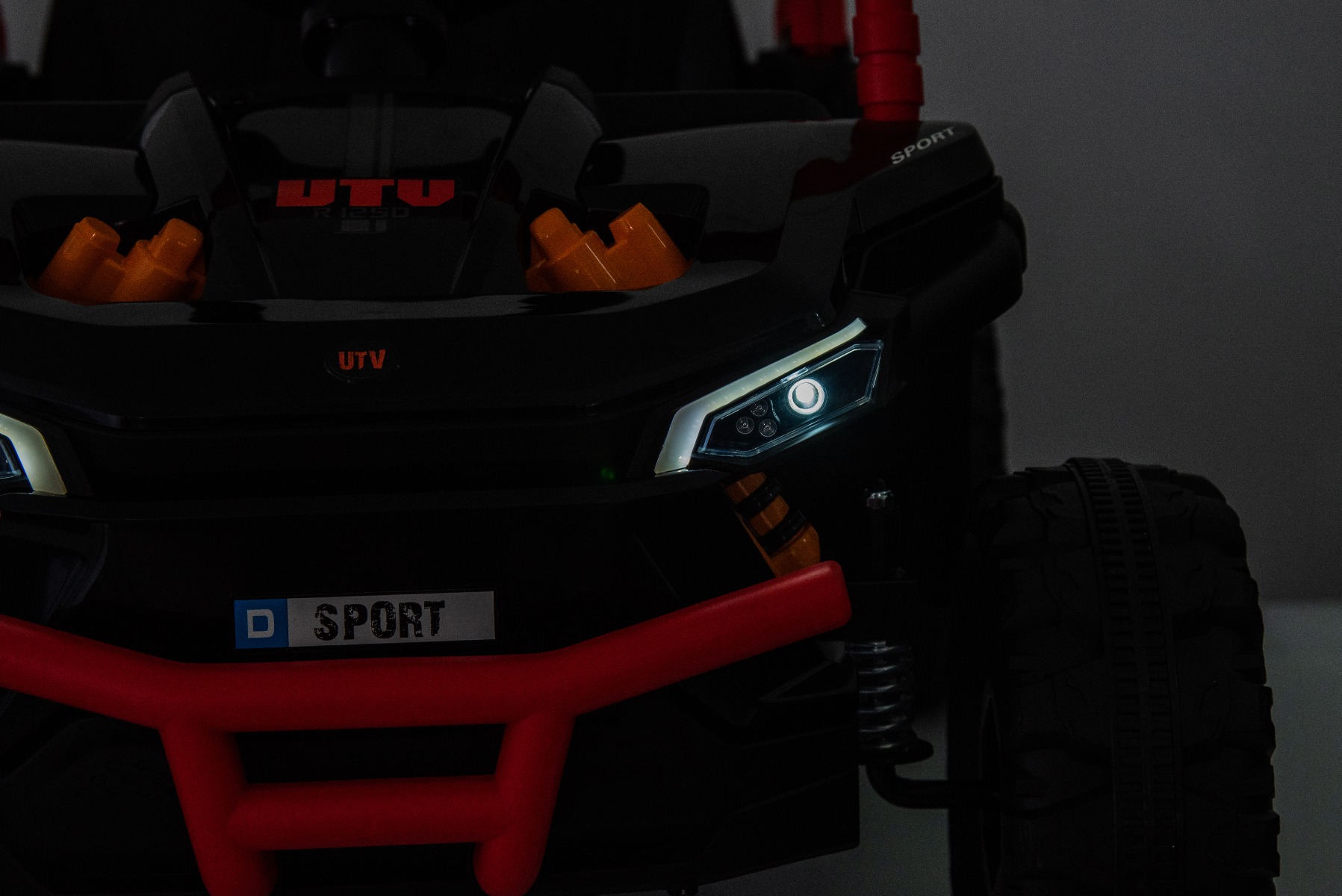 Mașină electrică copii UTV Small 12V, negru, Tracțiune spate, baterie 12V, Roți din plastic, banchetă dublă, Telecomandă 2,4 GHz, Un singur loc, MP3 player cu intrare USB/SD, Lumini LED - imagine 26