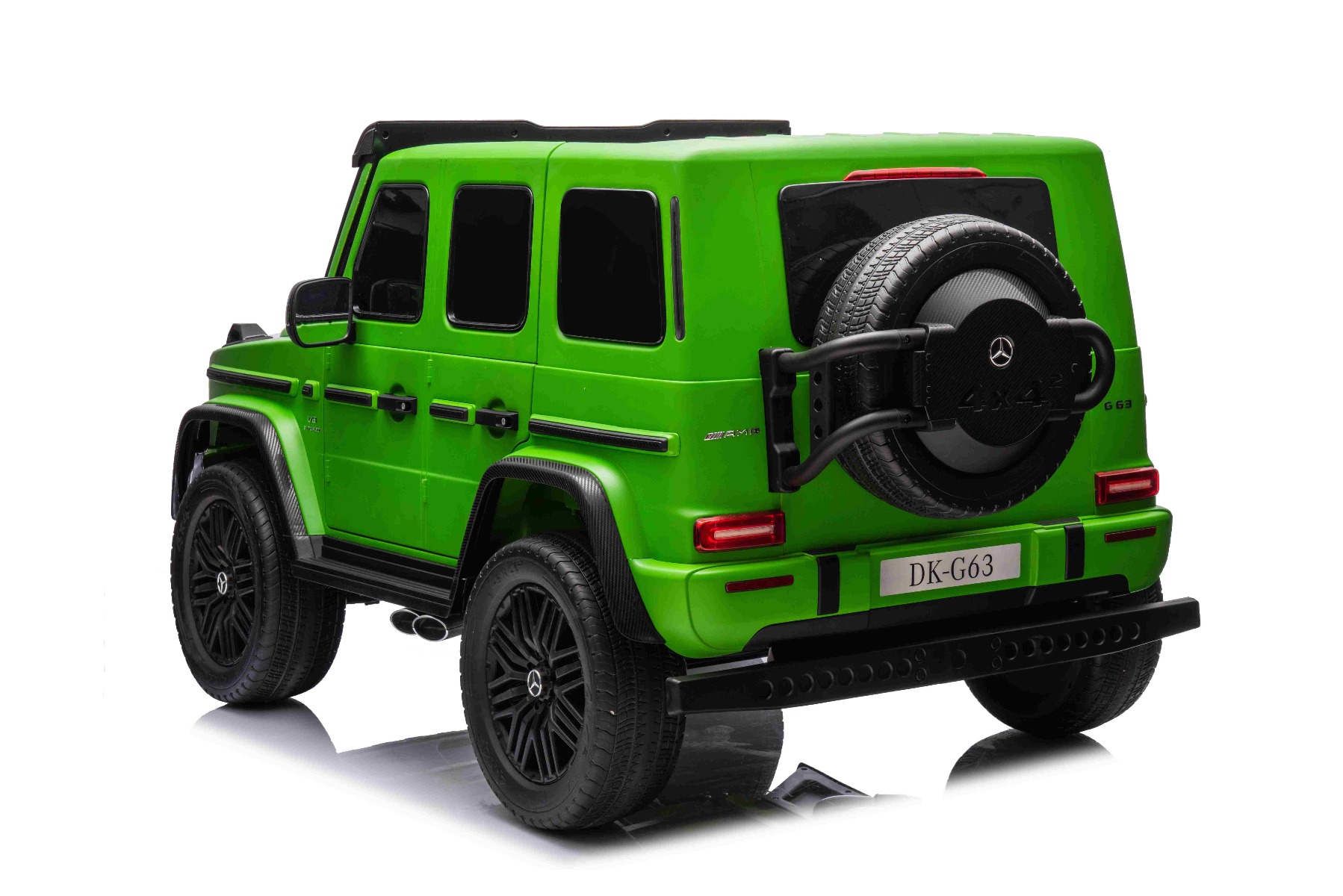 Mașină electrică Mercedes-Benz G63 AMG 4x4, Cu două locuri, 24V, vopsit verde, MP4 Player cu intrare USB/AUX, tracțiune 4x4, Baterie 24V/7Ah, 4 motoare 200W, Roți EVA cu suspensie, Scaune din piele, Telecomandă, Model cu licență - imagine 3