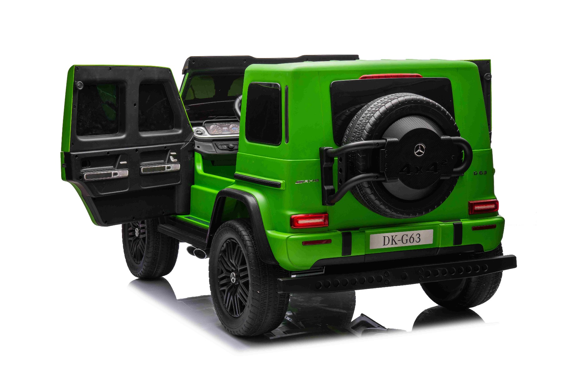 Mașină electrică Mercedes-Benz G63 AMG 4x4, Cu două locuri, 24V, vopsit verde, MP4 Player cu intrare USB/AUX, tracțiune 4x4, Baterie 24V/7Ah, 4 motoare 200W, Roți EVA cu suspensie, Scaune din piele, Telecomandă, Model cu licență - imagine 9
