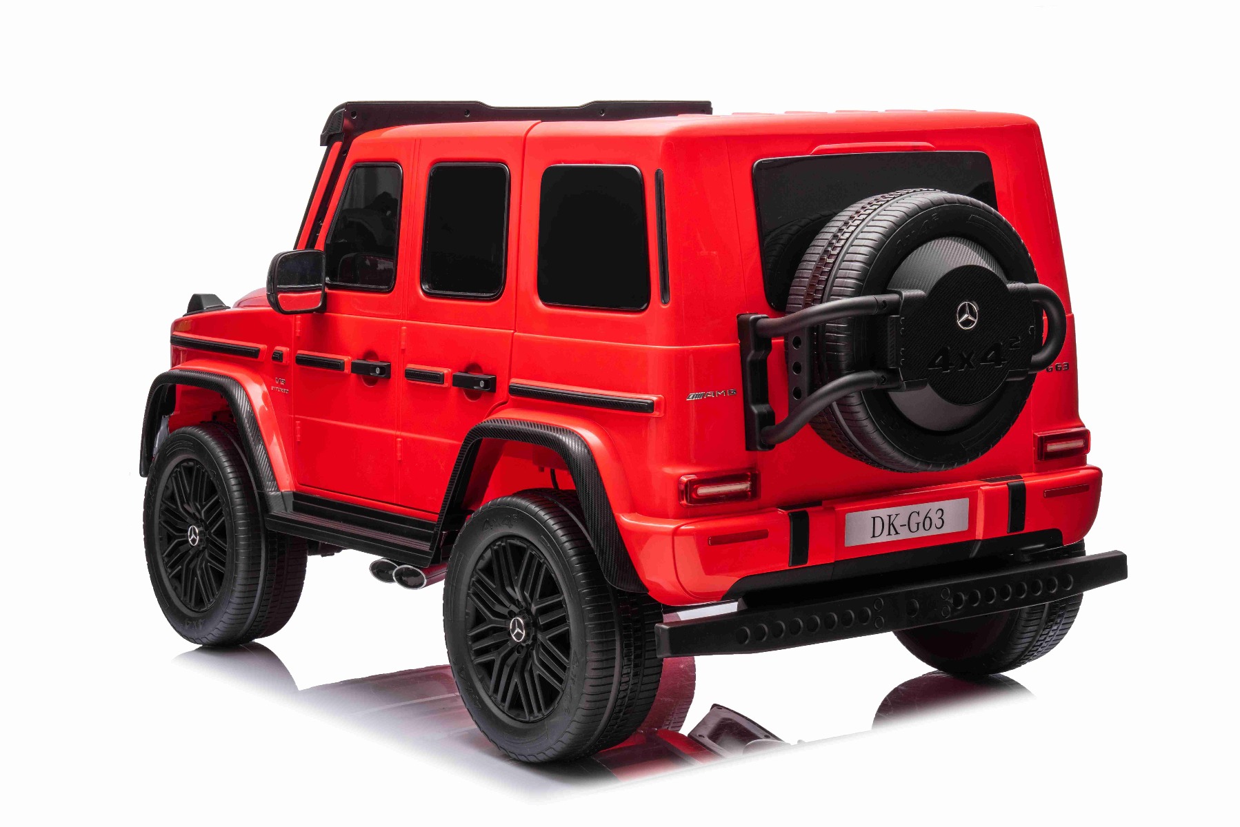 Mașină electrică Mercedes-Benz G63 AMG 4x4 cu două locuri 12V, roșu, MP3 Player cu intrare USB/AUX, tracțiune 4x4, baterie 12V14Ah, roți EVA cu suspensie, scaune din piele, telecomandă, licențiat - imagine 4