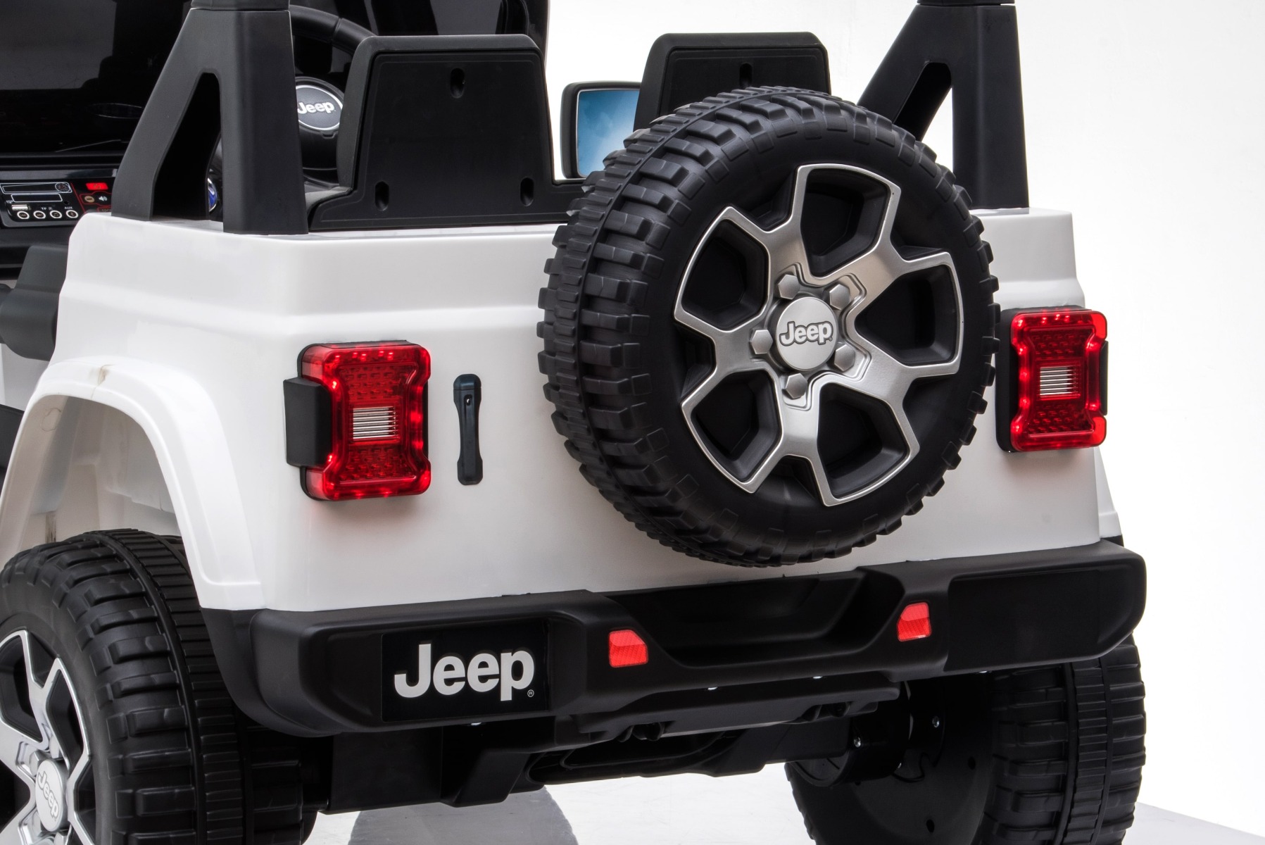 Mașinuță electrică pentru copii JEEP Wrangler, Alb, scaun din piele, Radio cu intrare Bluetooth și USB, unitate 4x4, baterie cu litiu, roți EVA, suspensii spate, telecomandă de 2,4 GHz, comutator funcție telecomandă/ pedală, licențiat - imagine 31