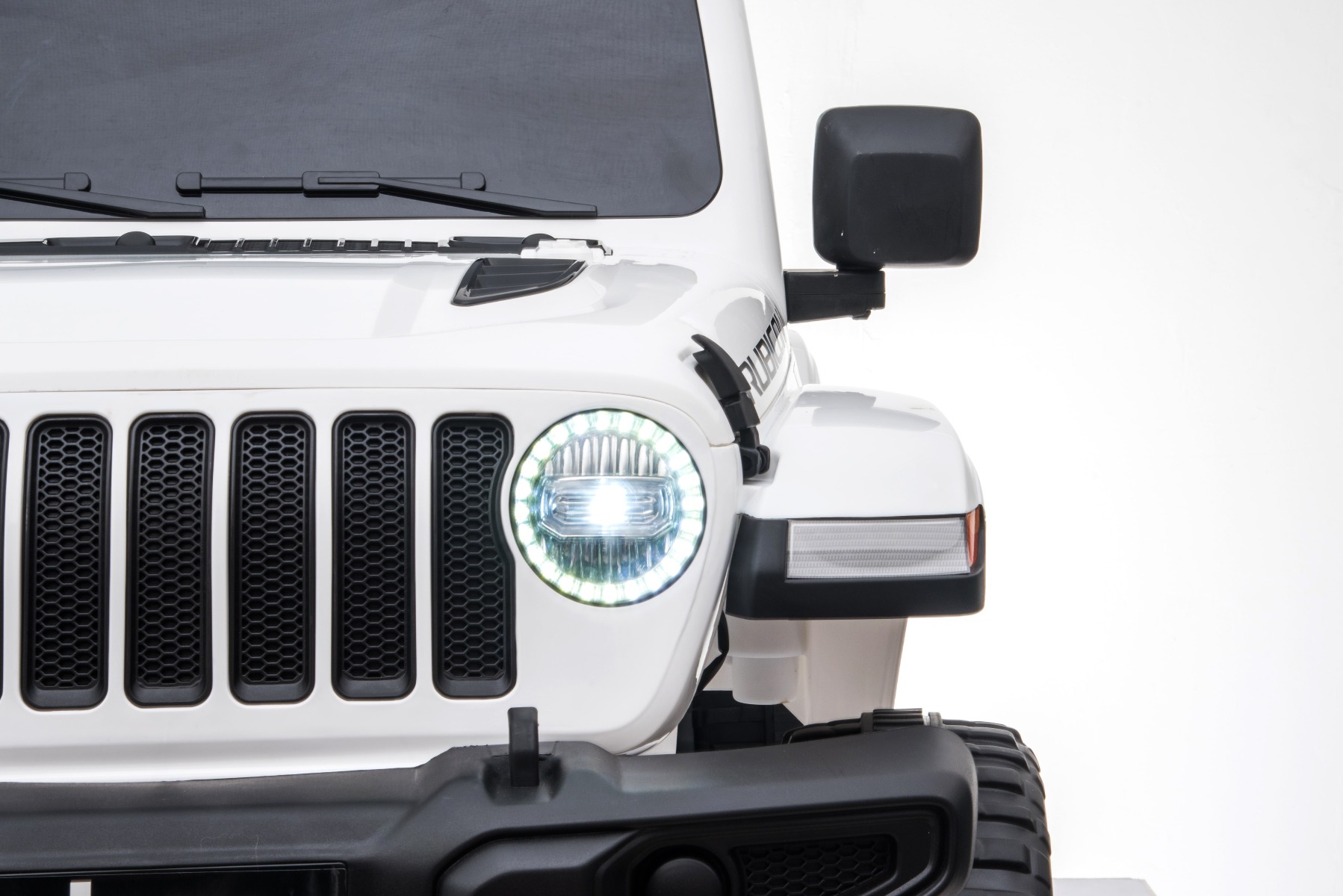 Mașinuță electrică pentru copii JEEP Wrangler, Alb, scaun din piele, Radio cu intrare Bluetooth și USB, unitate 4x4, baterie cu litiu, roți EVA, suspensii spate, telecomandă de 2,4 GHz, comutator funcție telecomandă/ pedală, licențiat - imagine 33