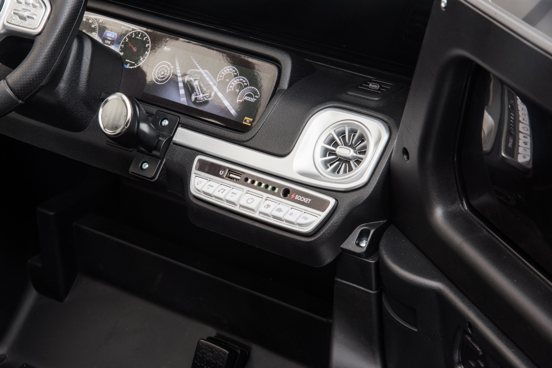 Mașină electrică de jucărie Mercedes-Benz G63 AMG 4x4 cu două locuri, negru, player MP3 cu conexiune USB/AUX și Bluetooth, tracțiune 4x4, baterie litiu, roți EVA cu suspensie, scaune din piele artificială, telecomandă, licență originală - imagine 19