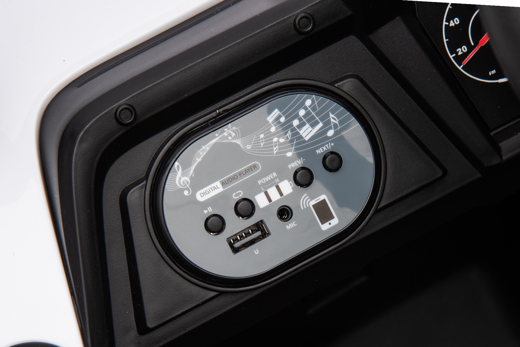 Mașină electrică copii UTV Small 12V, alb, Tracțiune spate, baterie 12V, Roți din plastic, banchetă dublă, Telecomandă 2,4 GHz, Un singur loc, MP3 player cu intrare USB/SD, Lumini LED - imagine 18