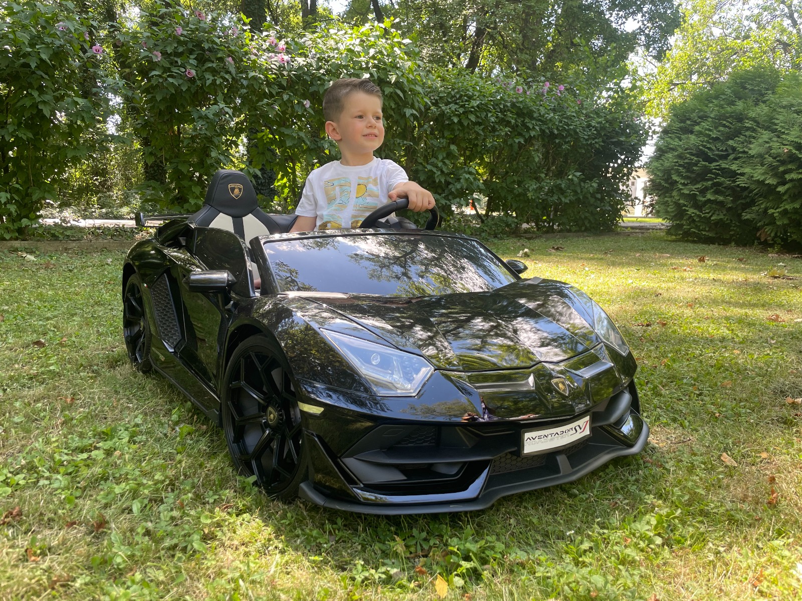 Mașină electrică copii Lamborghini Aventador 24V două locuri, caroserie lăcuită negru, 2.4 GHz DO, scaune moi din PU, afișaj LCD, suspensie, uși cu deschidere verticală, roți EVA moi, MOTOR 2 X 45W, licență ORIGINALĂ - imagine 24