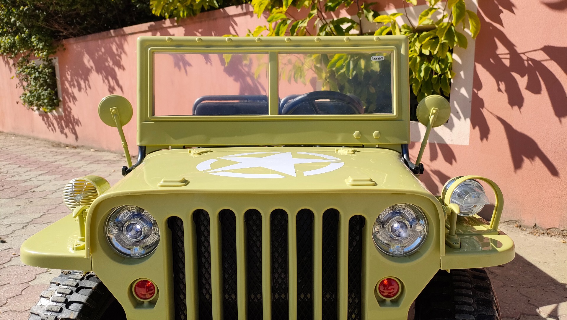 Mașinuță electrică pentru copii SUA ARMY-4X4, Verde, cu trei locuri, MP3 Player cu intrare USB / SD, suspensie integrală, lumini LED, parbriz pliabil, baterie portabilă 12V14AH, roți EVA, scaune din piele, telecomandă de 2,4 GHz, 4x4 - imagine 44