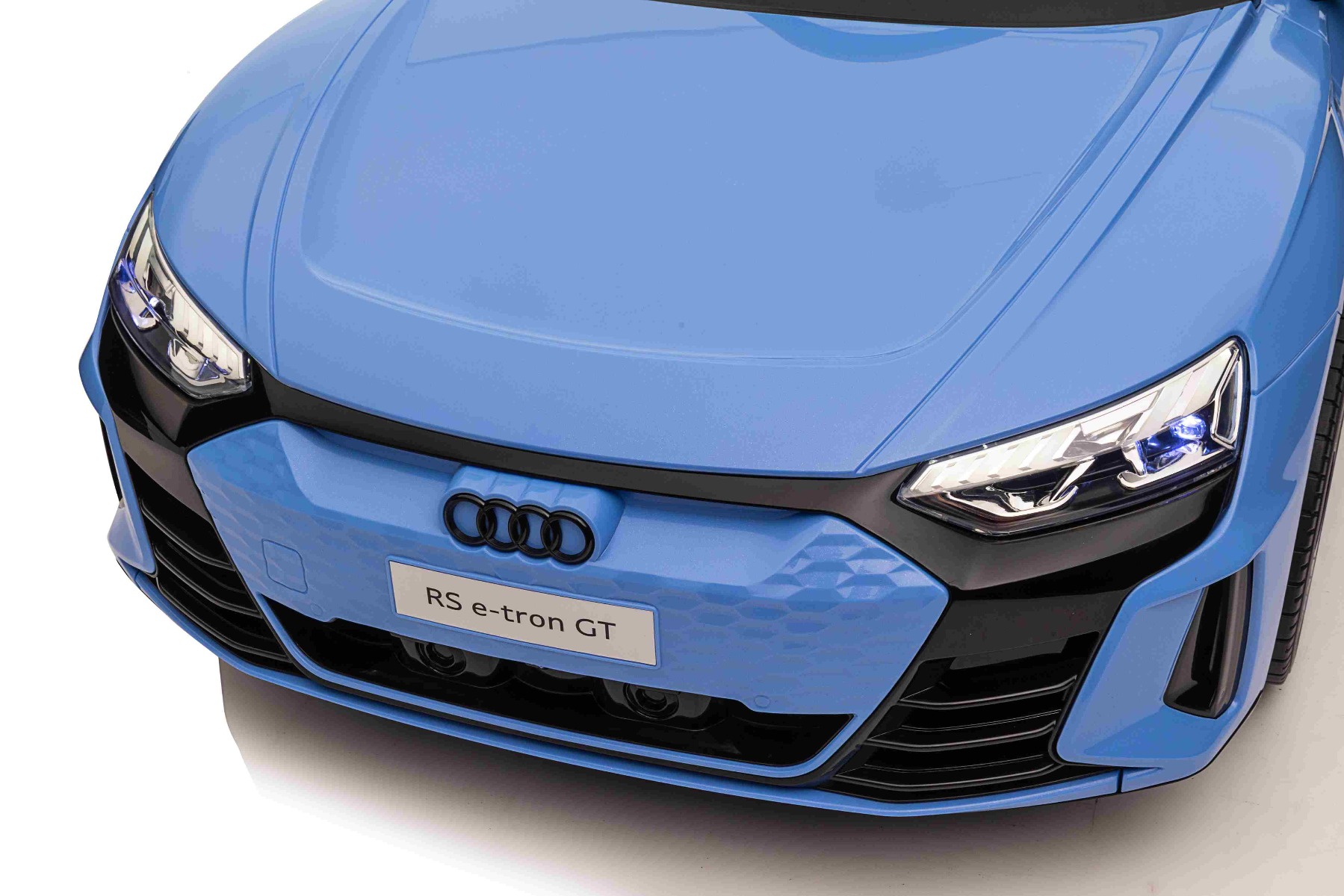 Maşinuţa electrica copii Audi RS E-tron GT 12V, albastru, scaun lat, telecomandă 2.4 GHz, intrare USB / AUX, Bluetooth, suspensie, baterie litiu, lumini LED, motor 2 x 25W, licență ORIGINALĂ - imagine 5