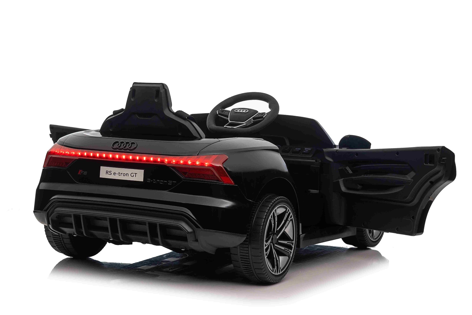 Maşinuţa electrica copii Audi RS E-tron GT 12V, negru, scaun lat, telecomandă 2.4 GHz, intrare USB / AUX, Bluetooth, suspensie, baterie litiu, lumini LED, motor 2 x 25W, licență ORIGINALĂ - imagine 13