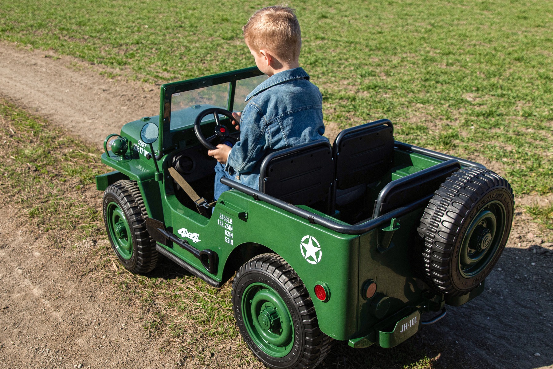 Mașinuță electrică pentru copii SUA ARMY-4X4, Verde, cu trei locuri, MP3 Player cu intrare USB / SD, suspensie integrală, lumini LED, parbriz pliabil, baterie portabilă 12V14AH, roți EVA, scaune din piele, telecomandă de 2,4 GHz, 4x4 - imagine 11