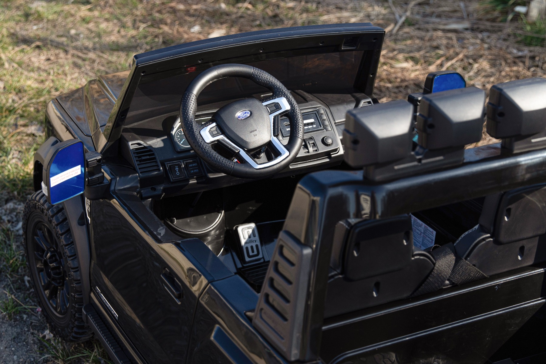 Mașină electrică pentru copii Ford Super Duty 24V negru, două locuri, tracțiune 4X4, motoare performante 24V, baterie portabilă, roți duble EVA spate, scaun din plastic, telecomandă 2,4 GHz, rampă lumină cu LED, MP3 player intrare USB, licență ORIGINALĂ - imagine 14