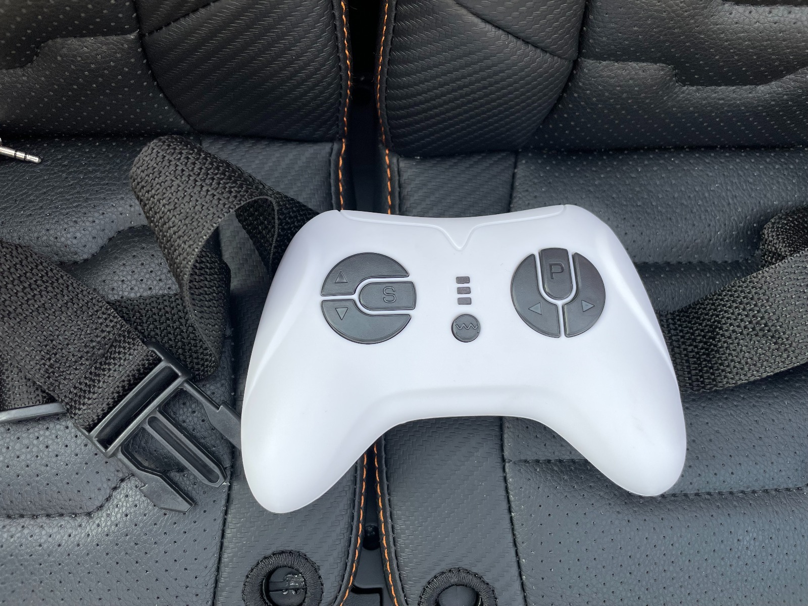 Mașină electrică copii Can-am Maverick 24V, verde, cu două locuri, suspensie spate, telecomandă 2,4 Ghz, Baterie litiu portabilă, 4 motoare de 200 W, roți EVA, scaune din piele, player MP3 cu intrare USB/SD, model cu licență - imagine 26