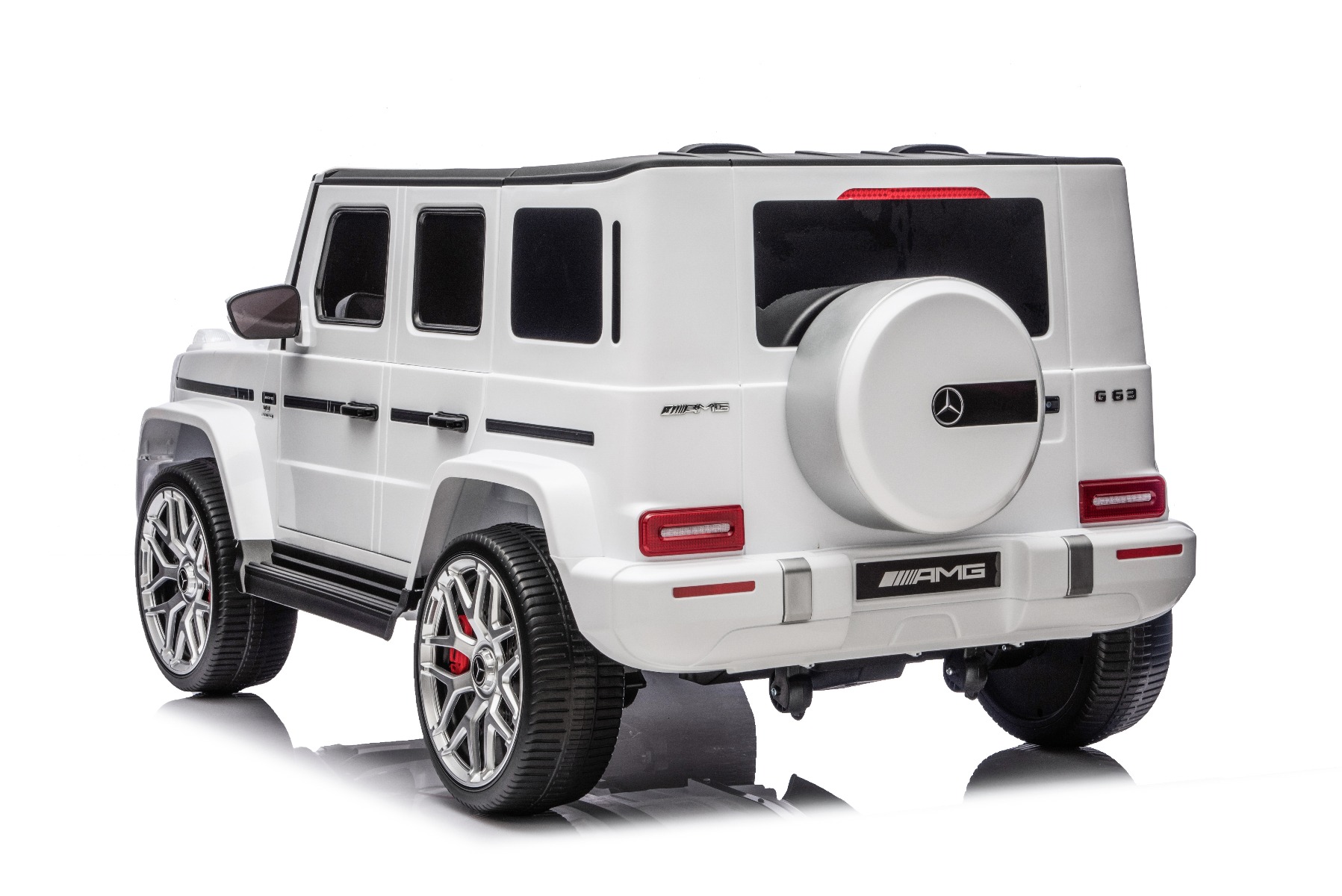 Mașină electrică de jucărie Mercedes-Benz G63 AMG 4x4 cu două locuri, alb, player MP3 cu conexiune USB/AUX și Bluetooth, tractiune 4x4, baterie litiu, roti EVA cu suspensie, scaune din piele artificială, telecomandă, licentă originală - imagine 14