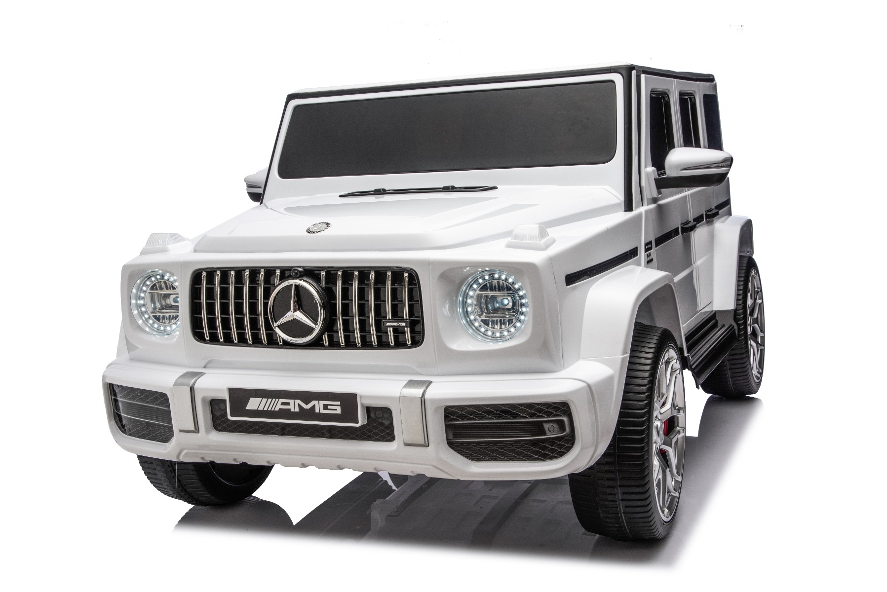 Mașină electrică de jucărie Mercedes-Benz G63 AMG 4x4 cu două locuri, alb, player MP3 cu conexiune USB/AUX și Bluetooth, tractiune 4x4, baterie litiu, roti EVA cu suspensie, scaune din piele artificială, telecomandă, licentă originală - imagine 32