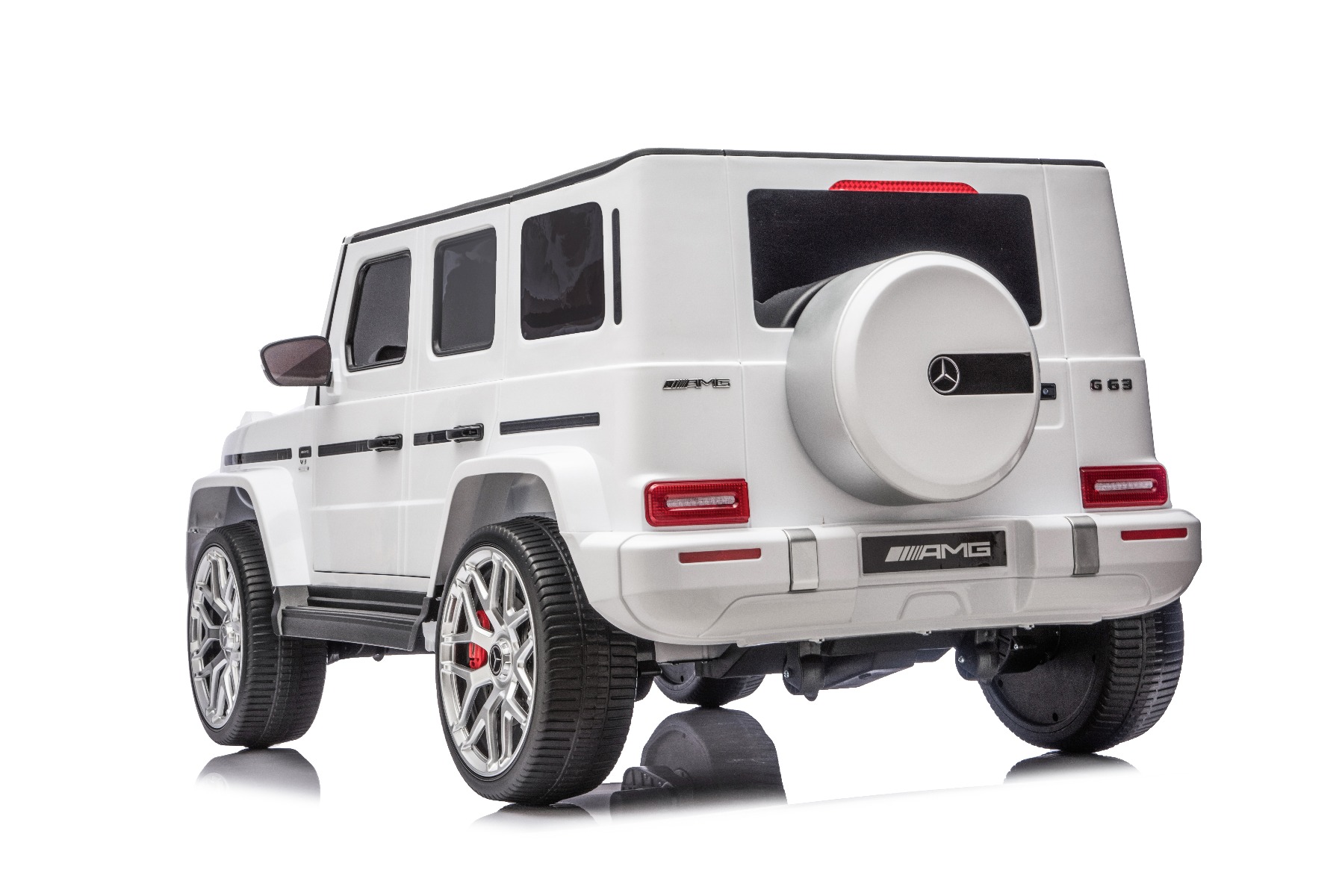Mașină electrică de jucărie Mercedes-Benz G63 AMG 4x4 cu două locuri, alb, player MP3 cu conexiune USB/AUX și Bluetooth, tractiune 4x4, baterie litiu, roti EVA cu suspensie, scaune din piele artificială, telecomandă, licentă originală - imagine 35