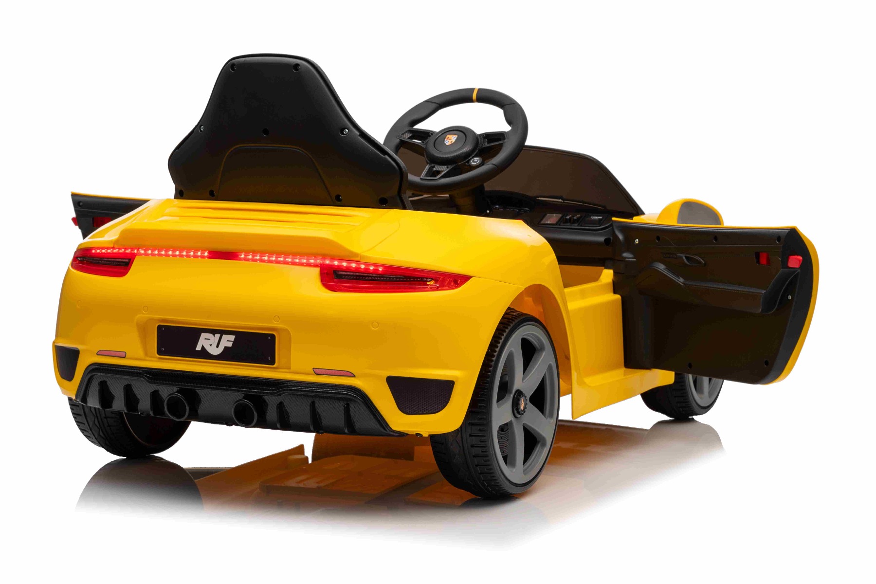 Mașină electrică copii RUF GT 12V, galben, Uși care se deschid, Telecomandă 2.4 GHz, Lumini LED față și spate, Intrare USB/Aux, Baterie litiu, Motor 2 X 35W, Licență ORIGINALĂ - imagine 25