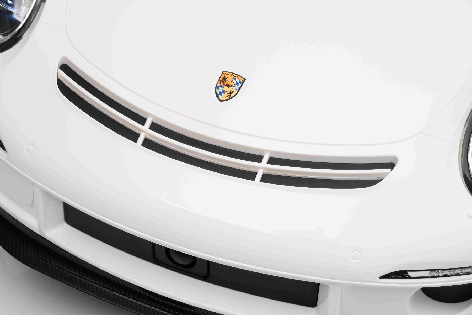 Mașină electrică copii RUF GT 12V, alb, Uși care se deschid, Telecomandă 2.4 GHz, Lumini LED față și spate, Intrare USB/Aux, Baterie litiu, Motor 2 X 35W, Licență ORIGINALĂ - imagine 25