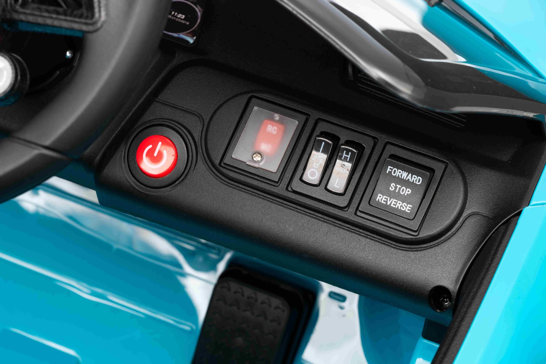 Mașină electrică copii RUF GT 12V, albastru, Uși care se deschid, Telecomandă 2.4 GHz, Lumini LED față și spate, Intrare USB/Aux, Baterie litiu, Motor 2 X 35W, Licență ORIGINALĂ - imagine 32