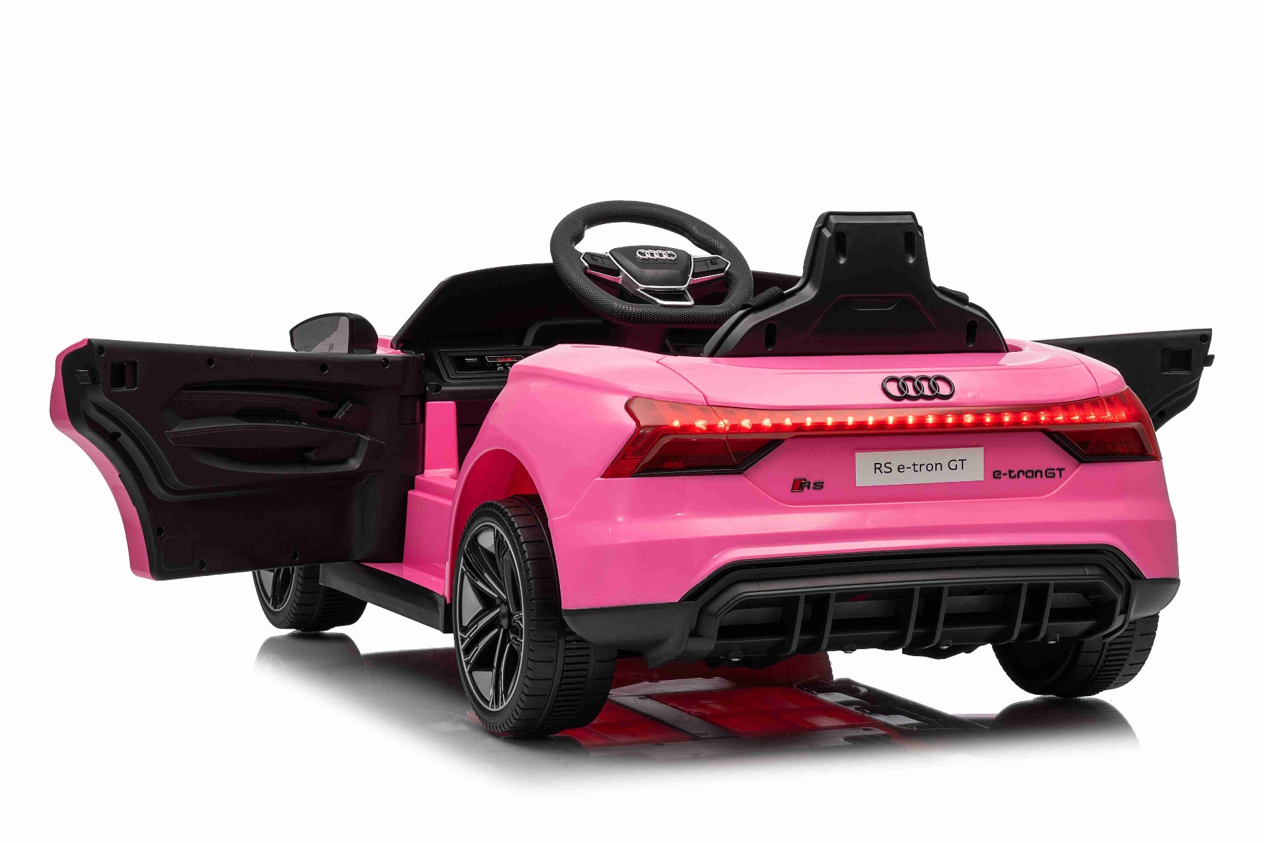 Maşinuţa electrica copii Audi RS E-tron GT 12V, roz, scaun lat, telecomandă 2.4 GHz, intrare USB / AUX, Bluetooth, suspensie, baterie litiu, lumini LED, motor 2 x 25W, licență ORIGINALĂ - imagine 7