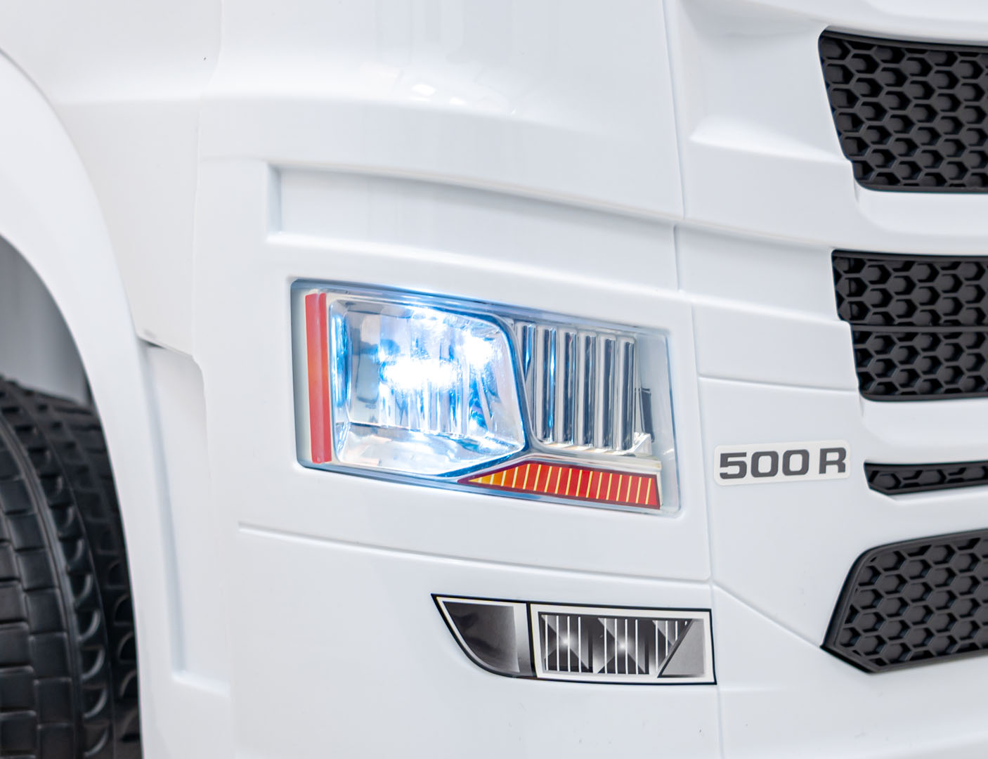 Camion electric pentru copii 1-5 ani Scania R-SERIA 4x4 140W (HL698) Alb - imagine 7