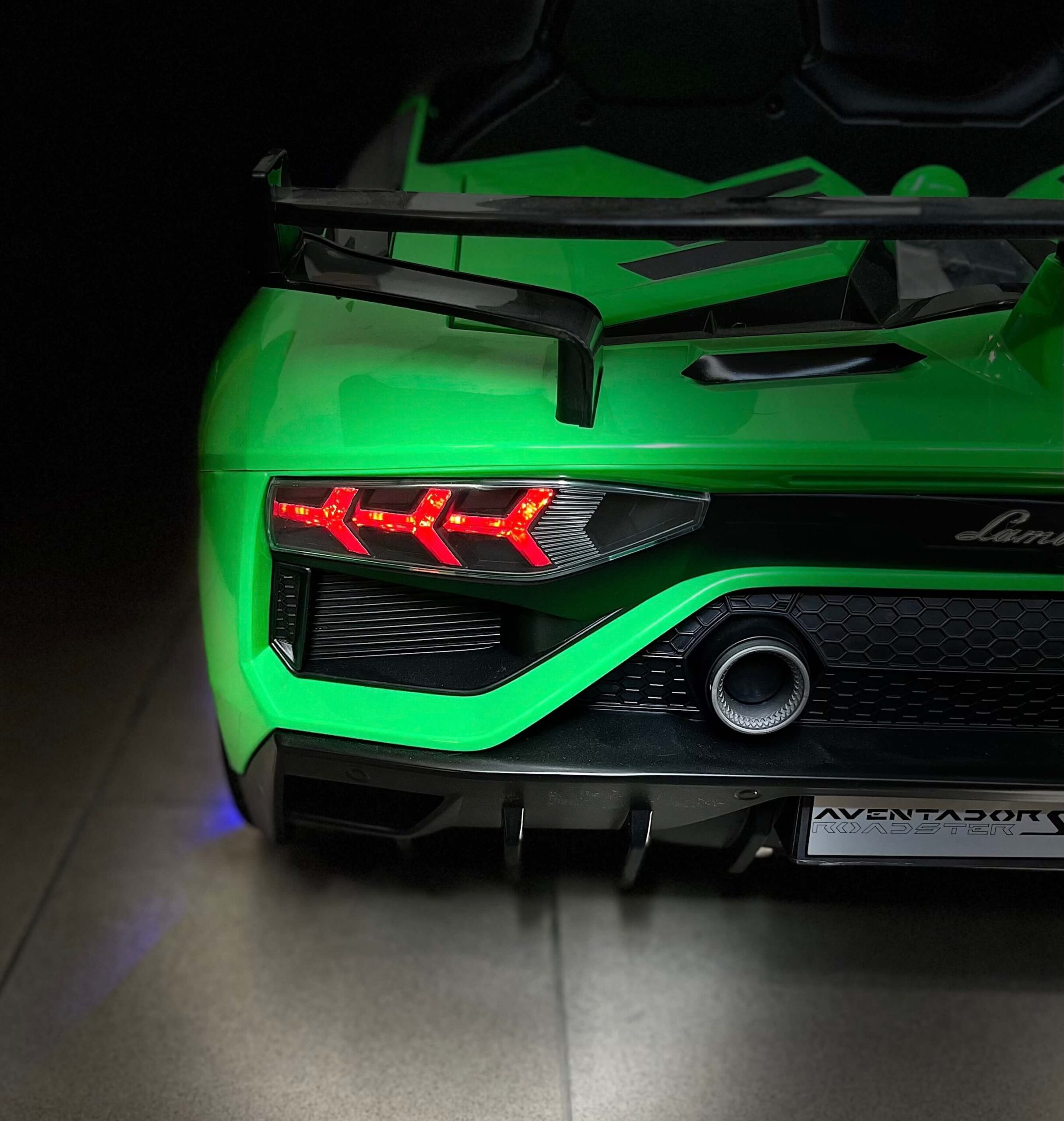 Masinuta electrica drift Lamborghini Aventador 24V 500W Drift cu 2 locuri viteza max 13km/h (2028-drift) Verde - imagine 10