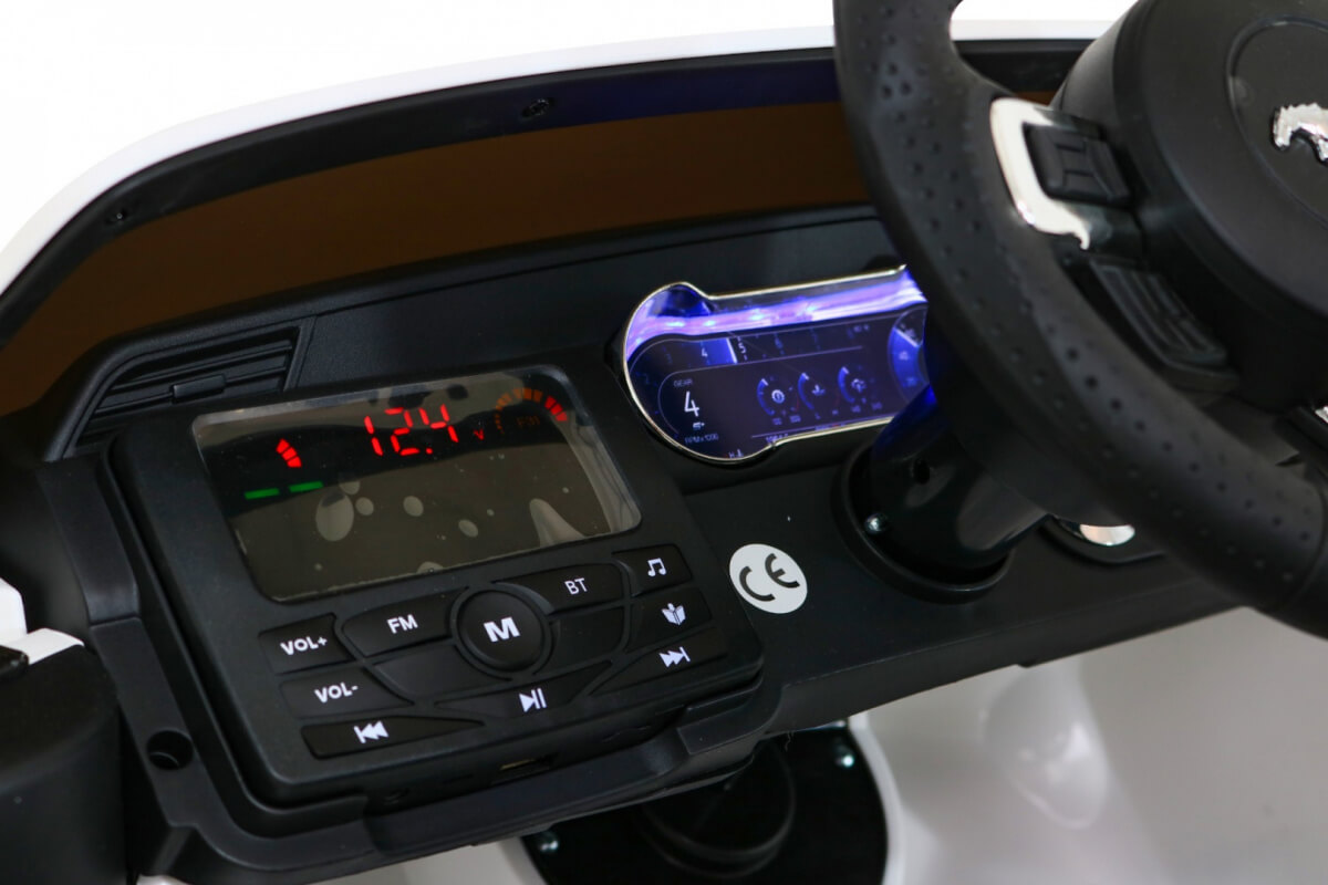Masinuta electrica pentru copii Ford Mustang GT (2038) Alb - imagine 6