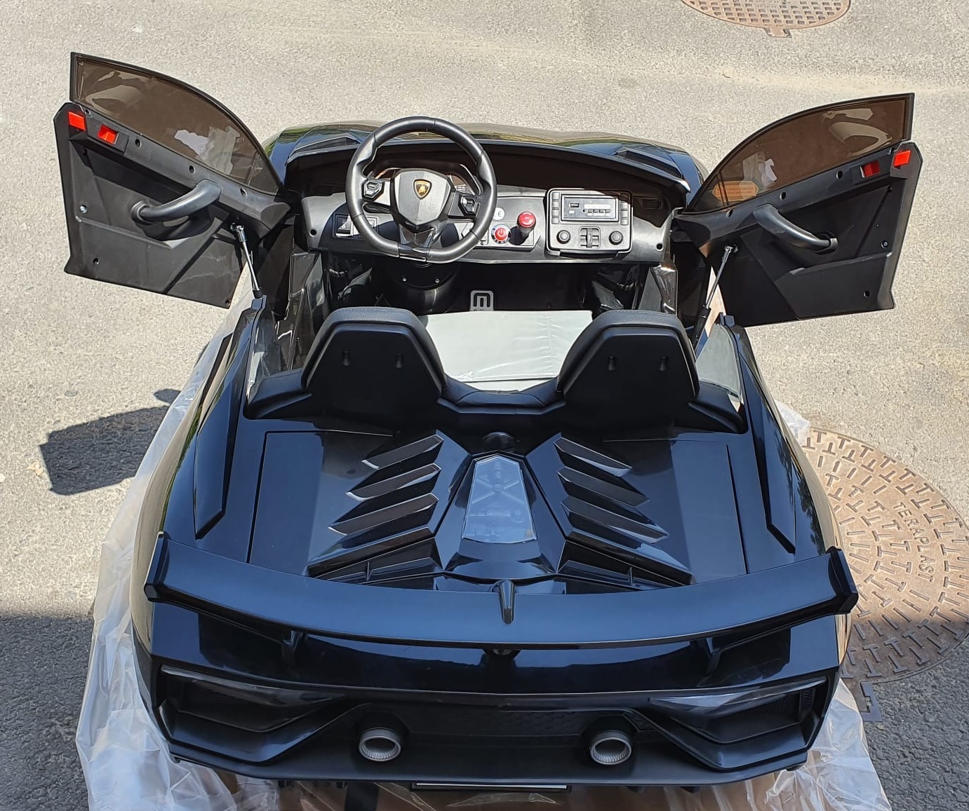 Masinuta electrica pentru copii Lamborghini Aventador SVJ Roadster 24V 500W Drift cu 2 locuri viteza maxima 13km/h (2028-drift) Negru - imagine 10