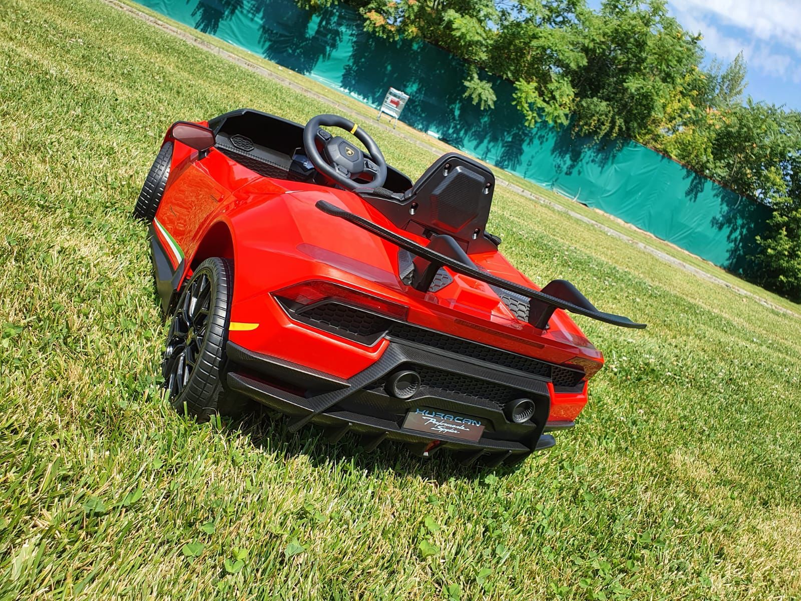 Masinuta electrica pentru copii Lamborghini Huracan 4x4 Lux, 12V 120w (S308) Rosu - imagine 3