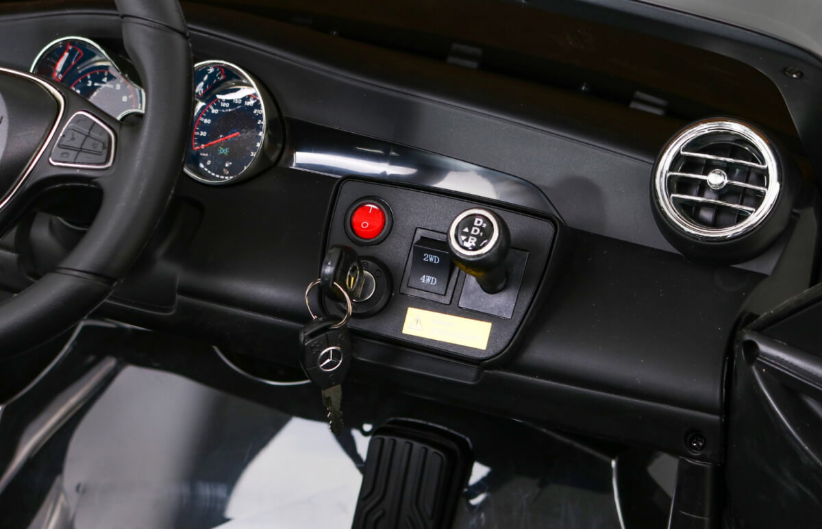 Masinuta electrica pentru copii cu 2 locuri Mercedes AMG GLC 63s 4x4 cu ecran LCD (XMX608) Negru - imagine 6