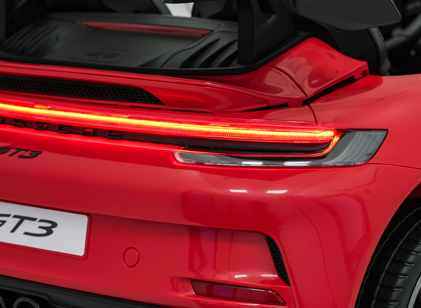 Masinuta electrica pentru copii cu 2 locuri PORSCHE 911 GT3 24V 800W 4x4 (P911) Rosu - imagine 10