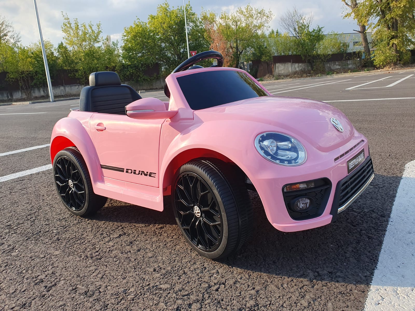 Masinuta electrica pentru copii VOLKSWAGEN Beetle Dune 12V 50W (S503) Roz